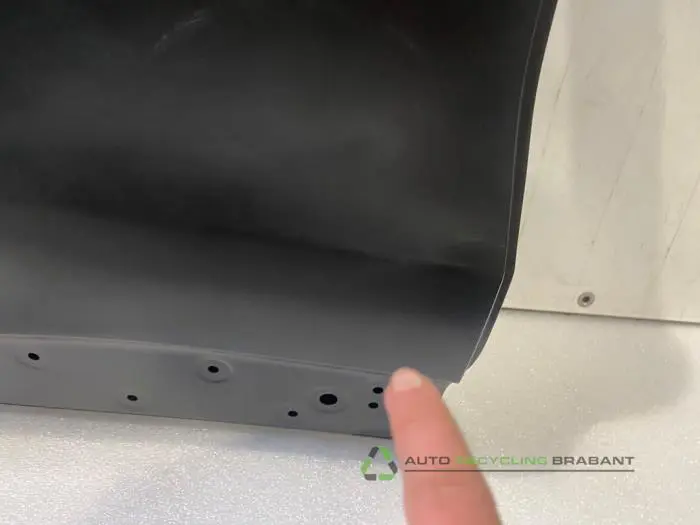 Rear door 4-door, right - e1928739-83f2-44f2-8c2b-b843ec681cd3.jpg