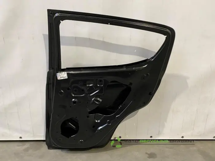 Rear door 4-door, right - 53f9e600-ff99-460c-9c6f-b28252565099.jpg
