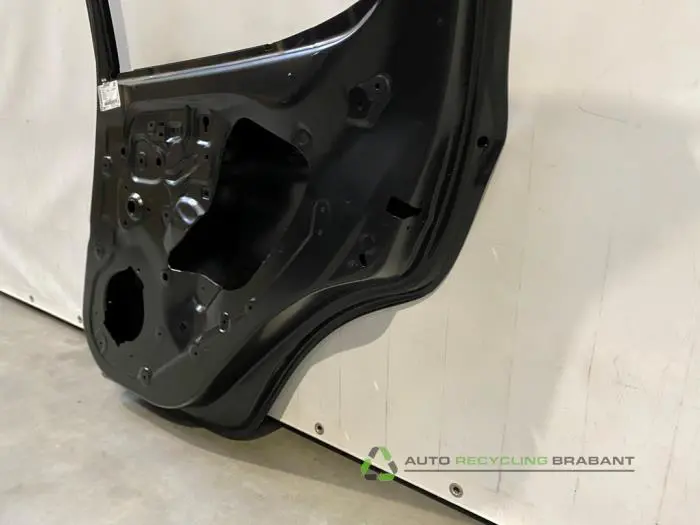 Rear door 4-door, right - be6c0be7-a6a0-499a-aeb9-b5961b755112.jpg