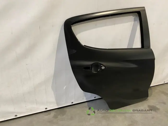 Rear door 4-door, right - daec2807-bdc1-4bd3-b8d2-016ac8d440fe.jpg