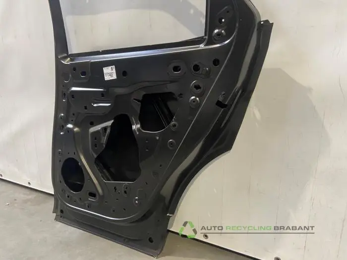 Rear door 4-door, right - a83c5aff-8056-48b8-8521-bd8580206654.jpg