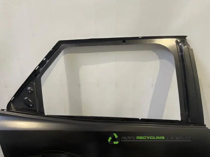 Rear door 4-door, right - b39208ef-1efd-4b65-8968-c46b6f249e14.jpg