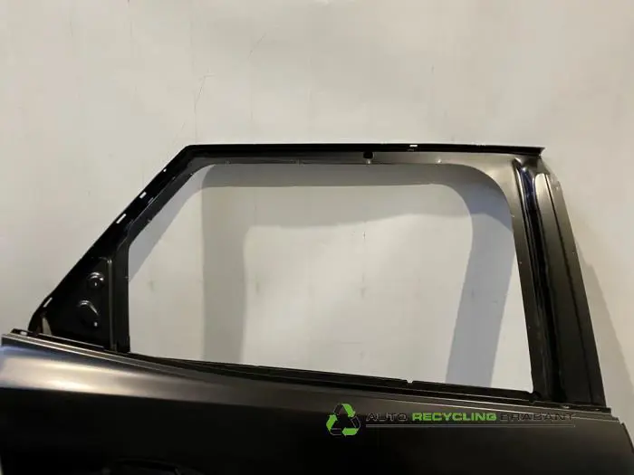 Rear door 4-door, right - 01ae475a-698e-403c-b91f-863536259aee.jpg