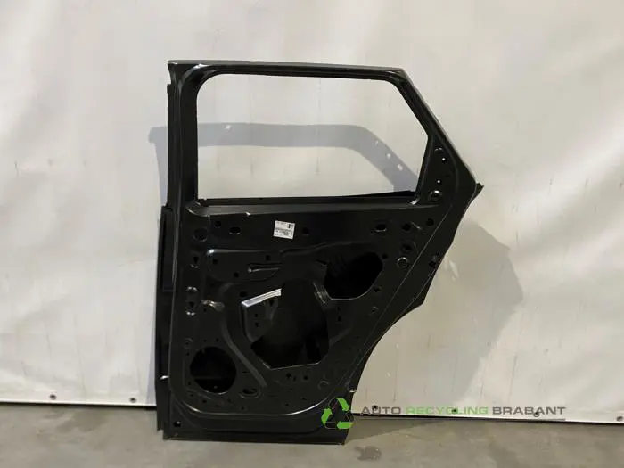 Rear door 4-door, right - 5425f78c-c1f1-40da-8794-ecc2df080f38.jpg