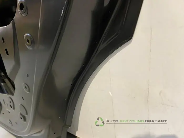 Rear door 4-door, right - 59d87b40-421b-441a-bb05-a79505cb6530.jpg