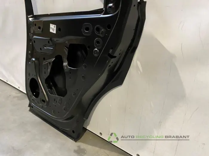 Rear door 4-door, right - 5f504aaa-65e9-4169-9808-4b89b26fec05.jpg