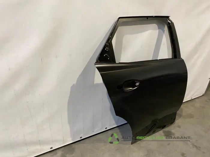 Rear door 4-door, right - e98ce9cf-8b6a-4726-b22c-a03521d6822d.jpg