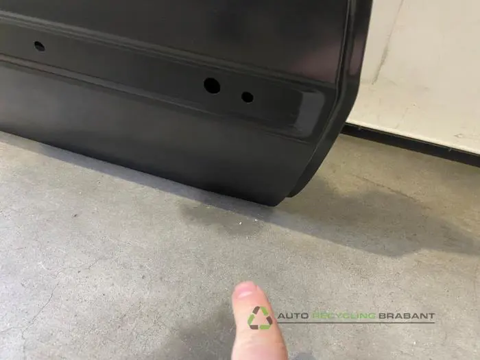 Rear door 4-door, right - 97e433ff-9303-4c35-a6dd-01dabd75e950.jpg