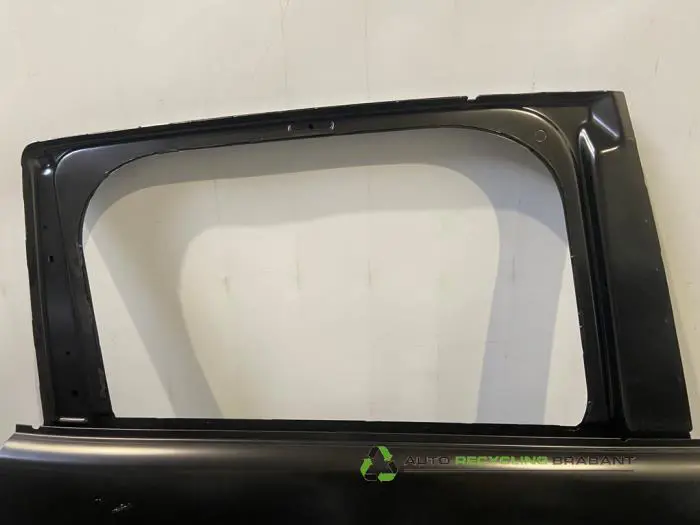 Rear door 4-door, right - e7f350a2-7adf-4c7c-ada7-8661706c1023.jpg