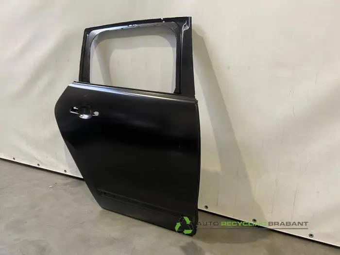 Rear door 4-door, right - f82c235d-2640-4fb3-9edf-95c0d75adde9.jpg