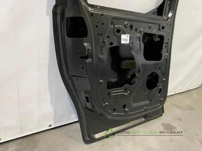 Sliding door, left - 4a2858c6-359c-439d-99c4-827e51642fc4.jpg