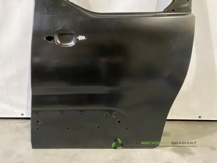 Sliding door, left - 4d142cbe-cf7e-4667-b908-a4d70d41bd2c.jpg