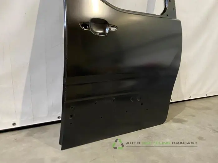 Sliding door, left - d9f9b7c9-9dc6-4014-a3a0-ce5d16d87f55.jpg