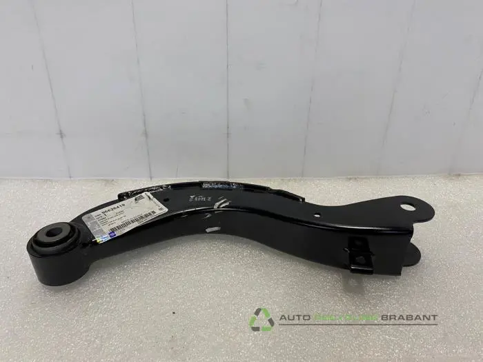 Draagarm boven rechts-achter Opel Antara Draagarm boven rechts-achter Opel Antara