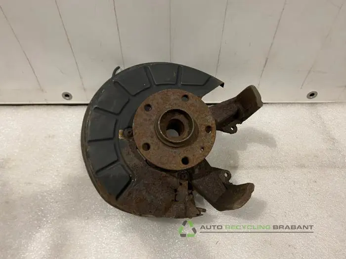 Fusee houder rechts-voor Volkswagen Golf Fusee houder rechts-voor Volkswagen Golf