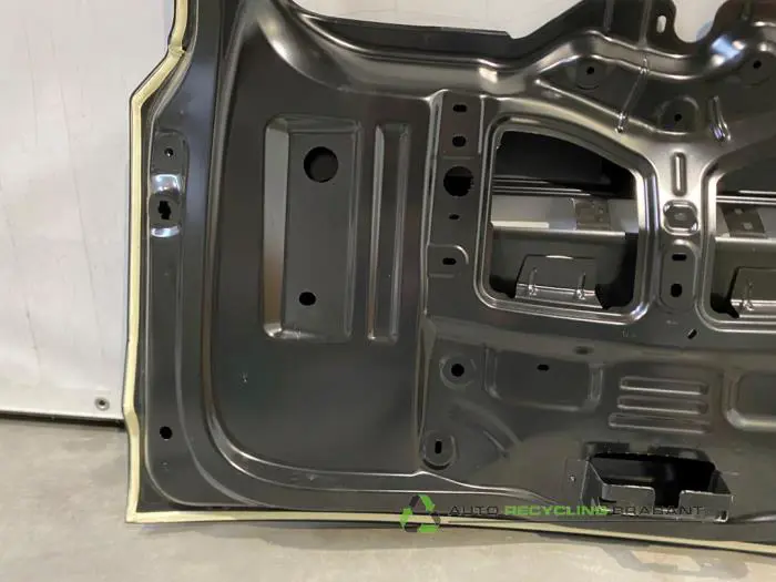 Heckklappe - be9fa7e2-93ef-4fe9-9f83-f3080c1194ec.jpg