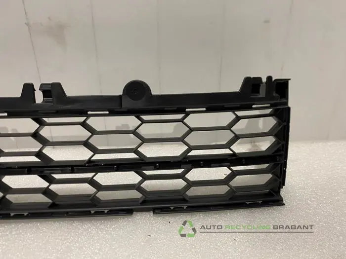 Grille - 1d06e889-ea75-4fd3-9471-8dd3f6a08b48.jpg