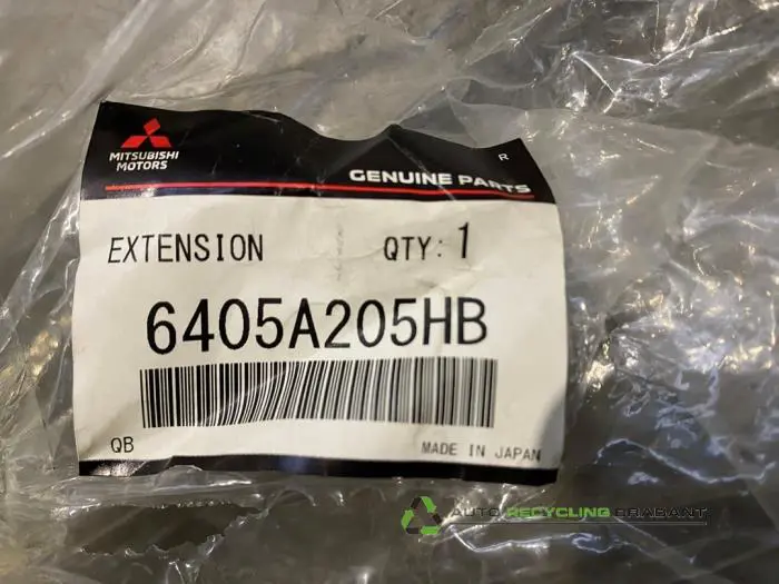 Spoiler voorbumper - 205a2184-0933-4d60-95b1-7c296b69bf1c.jpg