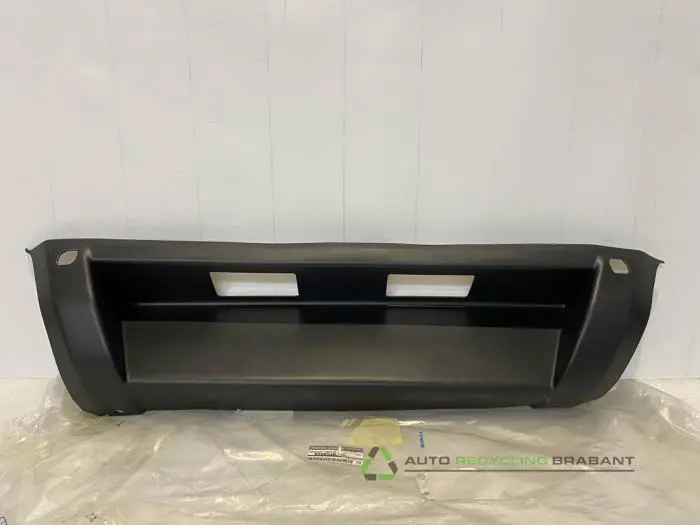 Kentekenplaathouder achter Nissan Navara Kentekenplaathouder achter Nissan Navara