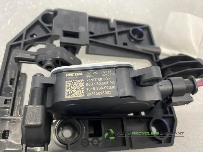 Grille - 27073aa2-2191-433a-b9dc-4125b39e108d.jpg