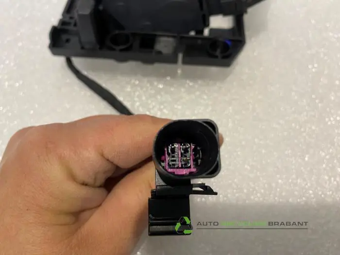 Grille - 891e0357-4d44-4517-85fd-fa0af0e578f5.jpg