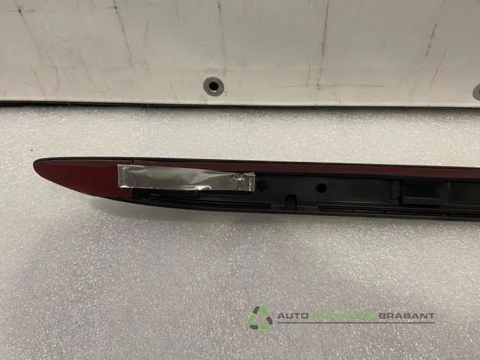 Side skirt, right - d135b9c1-eb15-40c7-92d5-6eaa8605960c.jpg