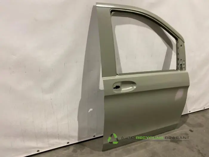 Portier 2Deurs rechts Mercedes Vito Portier 2Deurs rechts Mercedes Vito