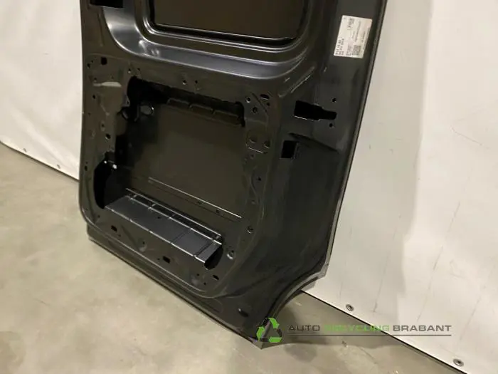 Sliding door, right - f40f84c0-97d2-4fd8-add7-6329d7888f0a.jpg