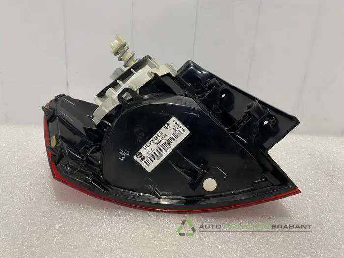 Rücklicht rechts - 623e3d99-bdaa-486a-8ea3-c1ff77a79aa2.jpg