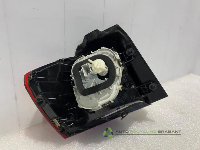 Rücklicht rechts - 75b1be9a-9cb0-4af4-ad5c-d4a770bdac2e.jpg