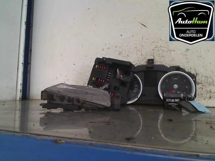 Kontaktslot + computer Renault Megane