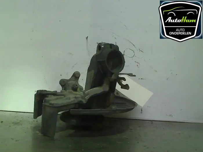 Fusee links-voor Volkswagen Golf