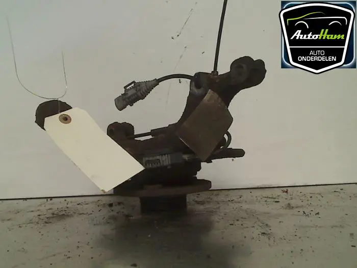Fusee rechts-voor Opel Zafira C