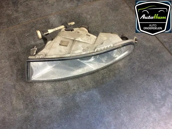Mistlamp links-voor Skoda Octavia