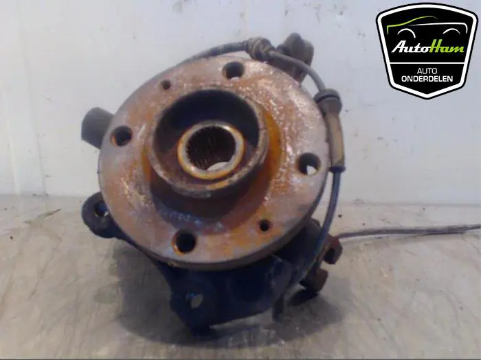 Fusee links-voor Peugeot 207