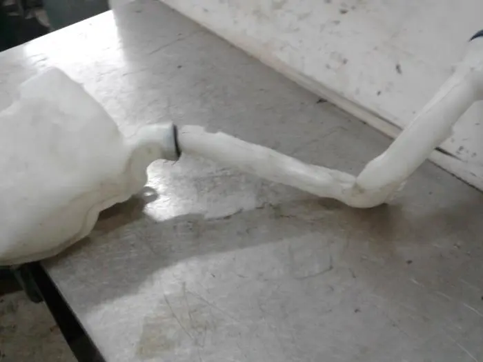 Ruitensproeiertank voor Peugeot 208