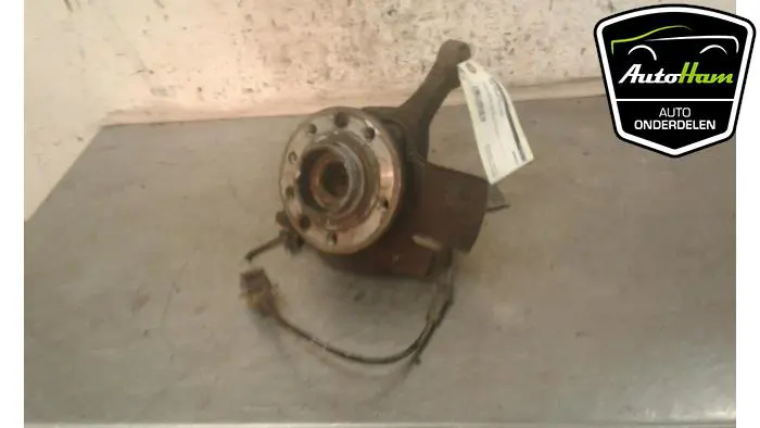 Fusee links-voor Opel Astra