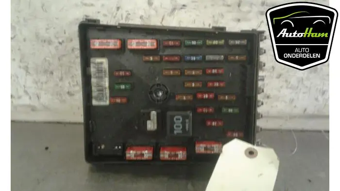 Zekeringkast Volkswagen Passat