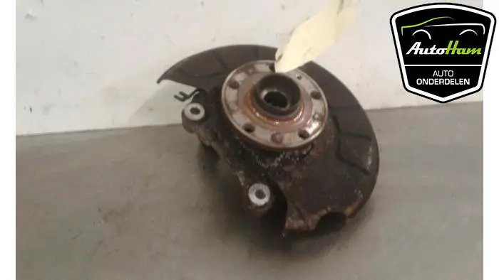 Fusee links-voor Volkswagen Passat