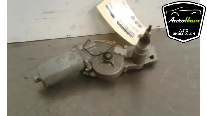 Ruitenwissermotor achter Daewoo Lanos
