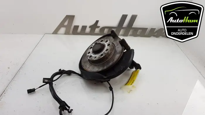 Wielnaaf achter Audi A4