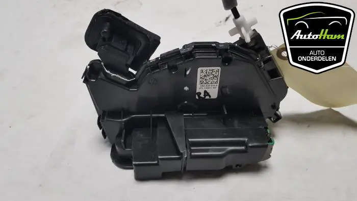 Deurslot Mechaniek 4Deurs rechts-achter Volkswagen Tiguan