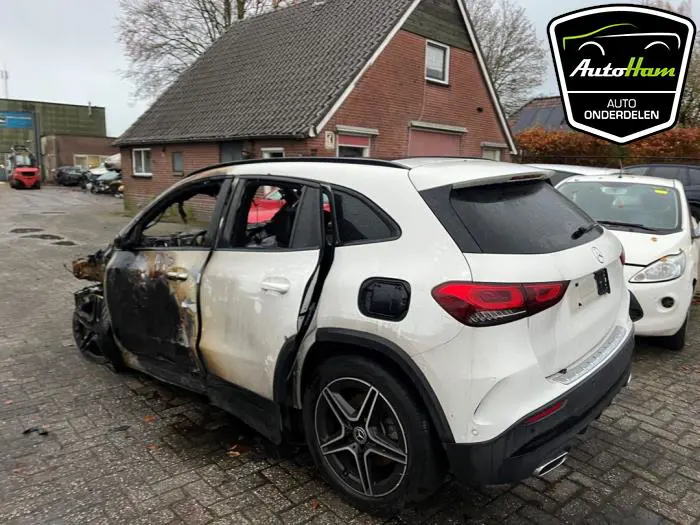 Mercedes GLA