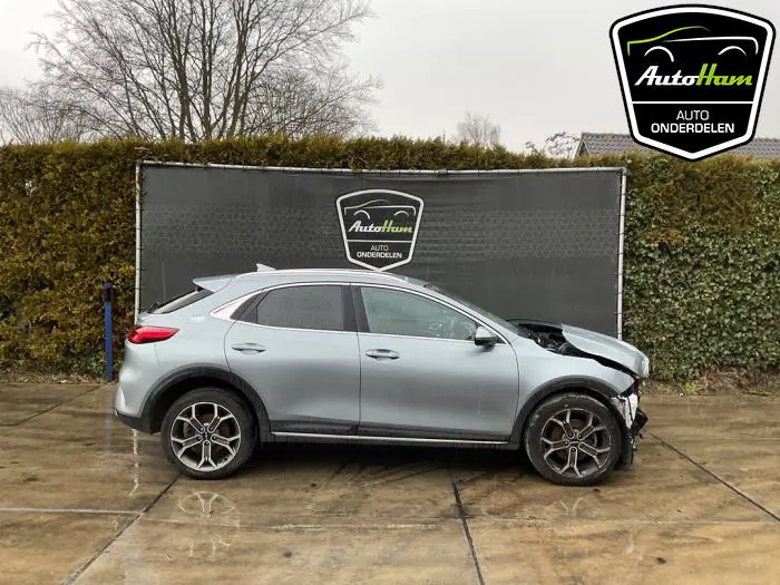 Kia XCee'd