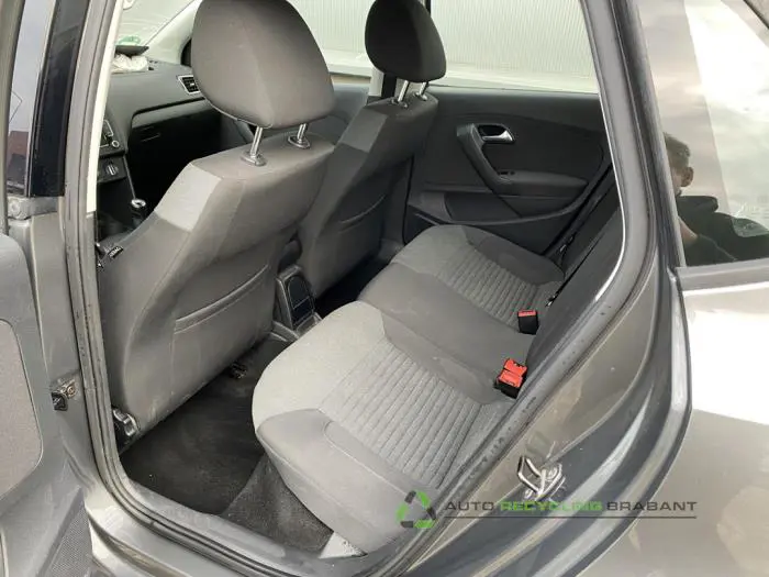 Volkswagen Polo 2010 - large/f4a0e2b6-4402-4aa0-8fde-0adaaec7404a.jpg